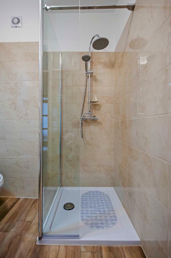 Apartment Loki โรวีน ภายนอก รูปภาพ
